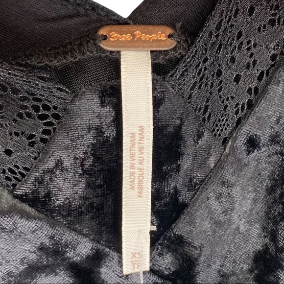 Free People Dress XS Velvet Mini Lace Trim V Neck Pullover Fit and Flare Black - Picture 8 of 16